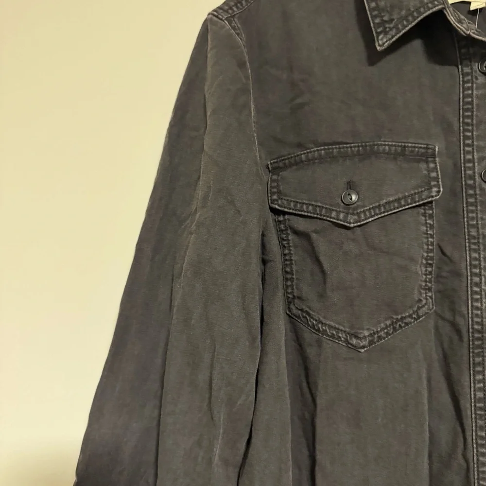 Madewell Lived In Washed Black Button Down Shirt - Picture 6 of 9